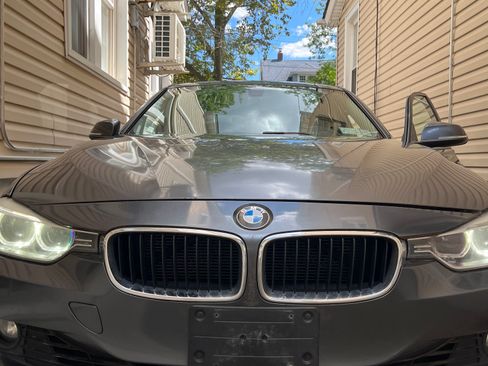Used 2013 BMW 328i xDrive Sedan AWD/4WD image 1
