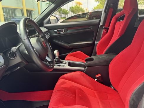 Used 2024 Honda Civic Type R image 11