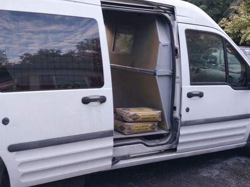 Used 2010 Ford Transit Connect XL image 6