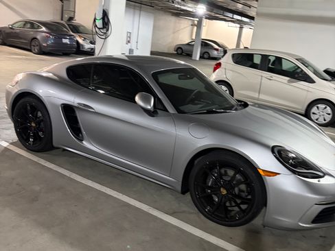Used 2025 Porsche 718 Cayman RWD image 1