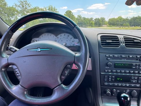 Used 2002 Ford Thunderbird RWD image 12
