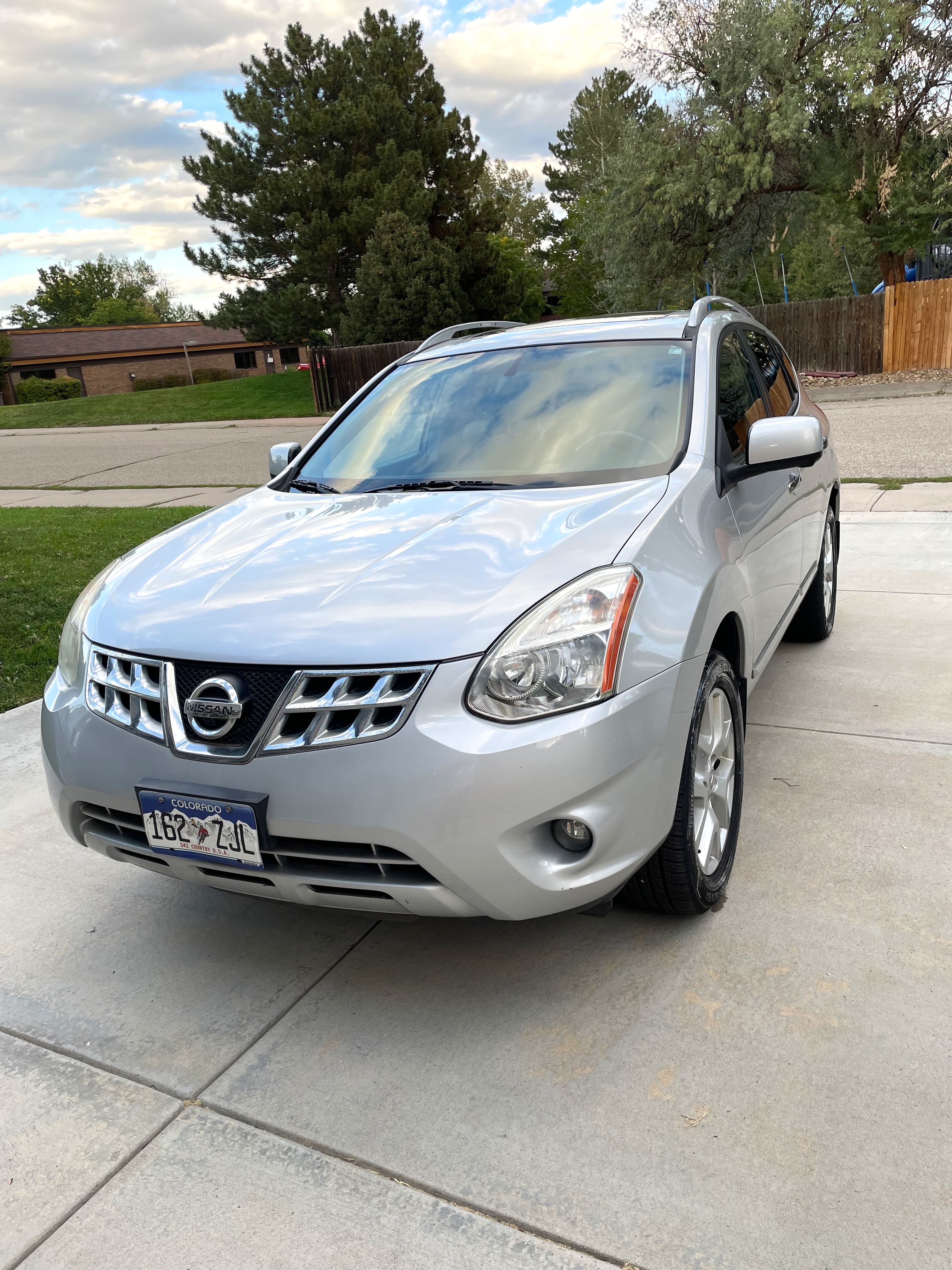 Used 2012 Nissan Rogue SL AWD/4WD image 1