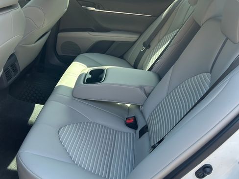 Used 2022 Toyota Camry SE w/ Audio Upgrade Package image 10