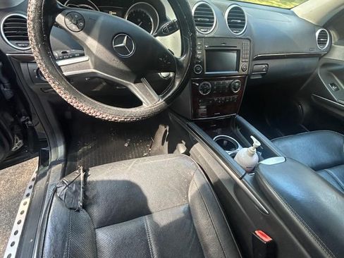 Used 2010 Mercedes-Benz GL 320 BlueTEC 4MATIC image 5