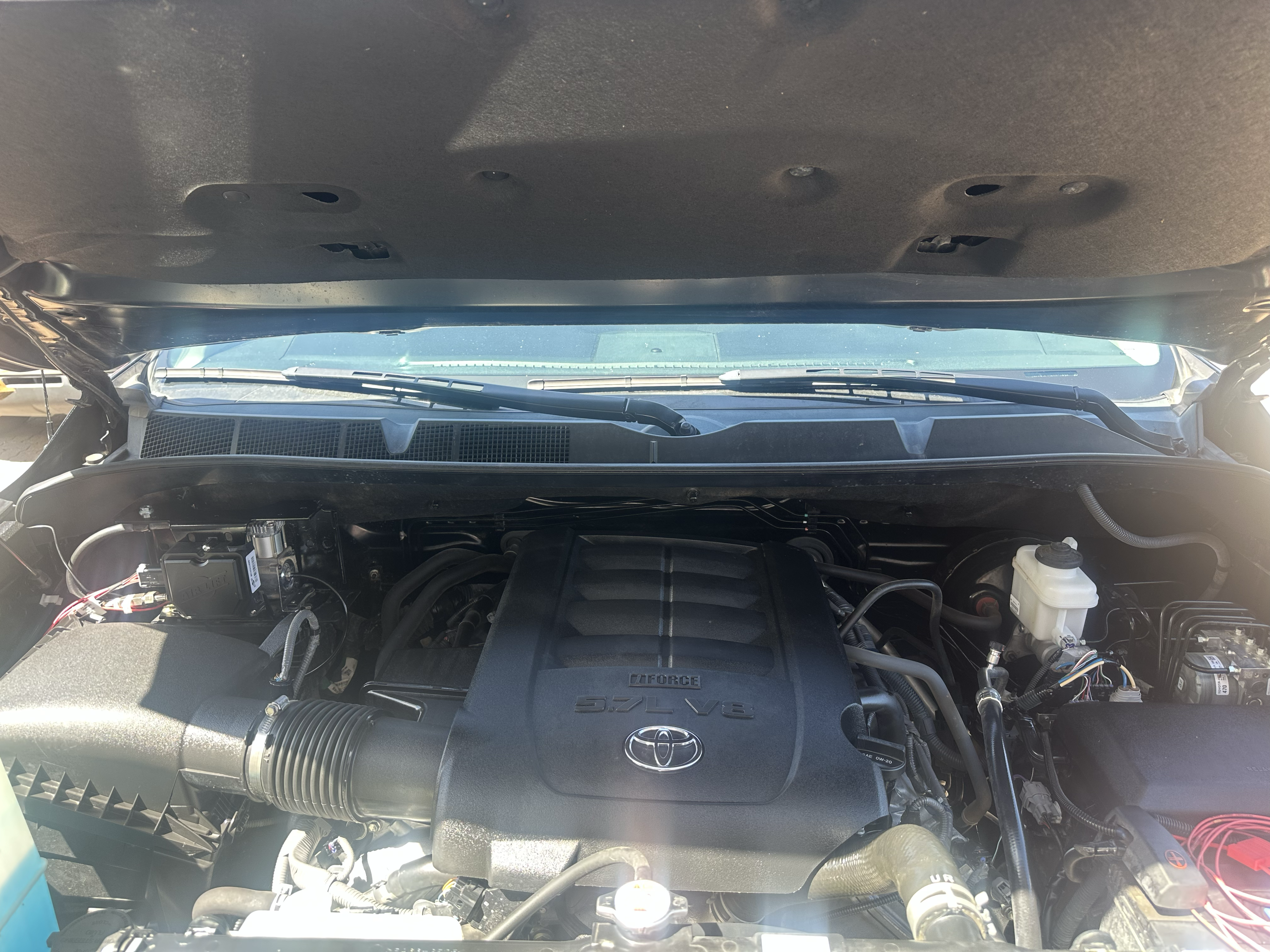 Used 2019 Toyota Tundra SR5 AWD/4WD image 6