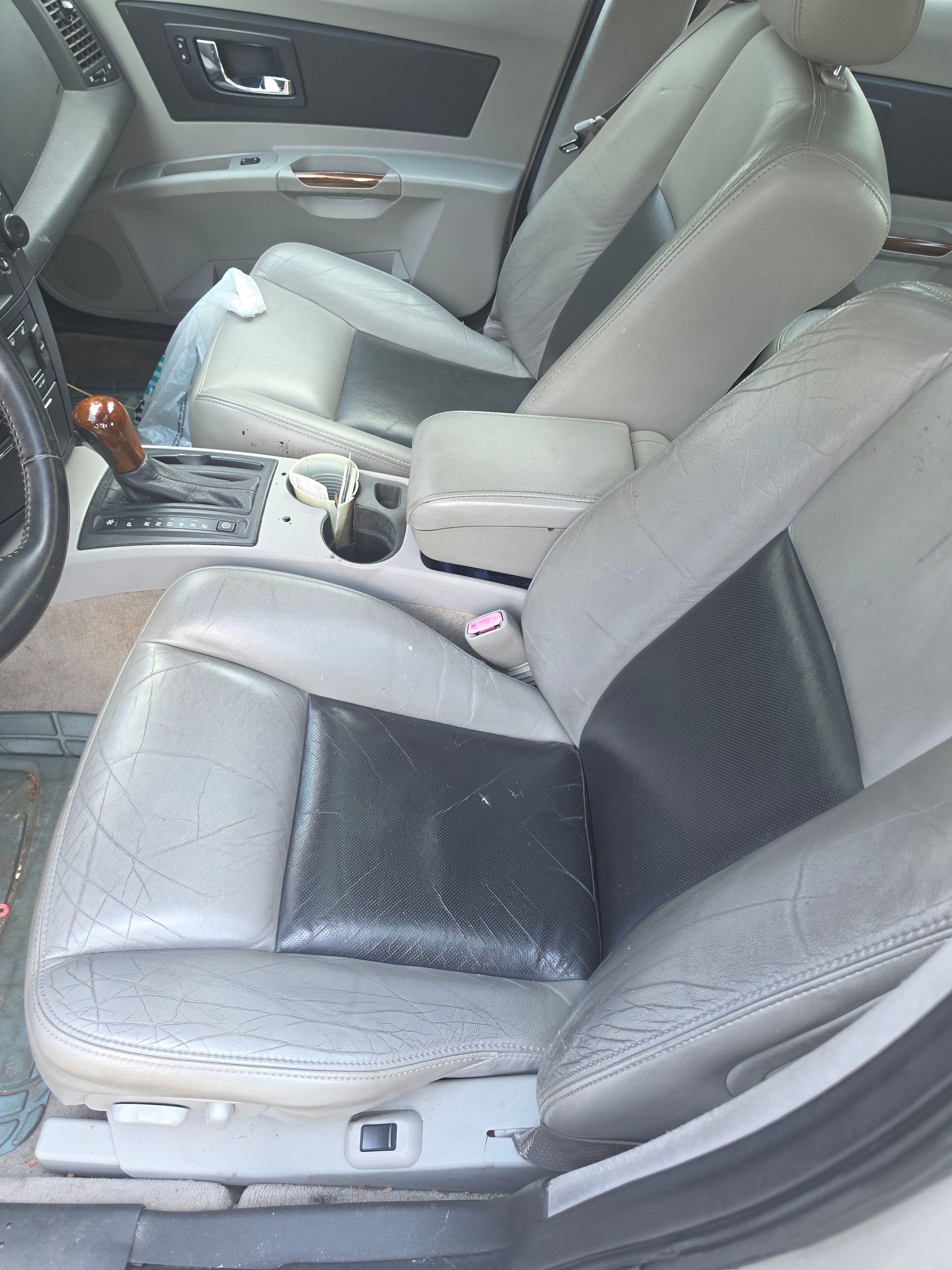 Used 2004 Cadillac CTS 3.6 w/ Preferred Equipment Group RWD image 6