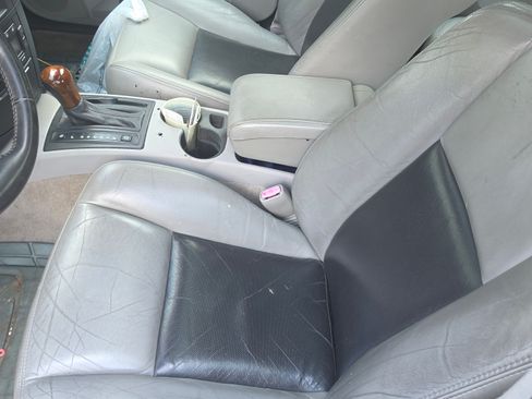 Used 2004 Cadillac CTS 3.6 w/ Preferred Equipment Group RWD image 6
