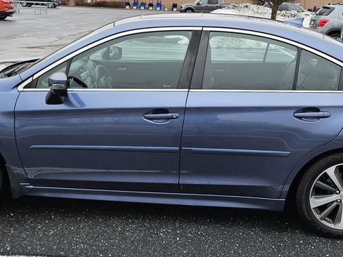 Used 2017 Subaru Legacy 3.6R Limited image 9