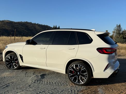 Used 2022 BMW X5 M w/ Competition Package AWD/4WD image 2
