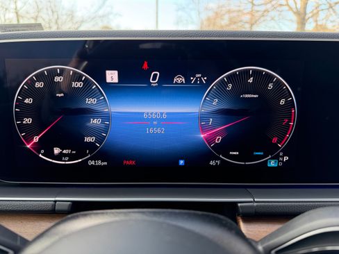 Used 2024 Mercedes-Benz GLE 450 4MATIC image 9