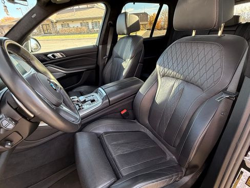 Used 2020 BMW X5 M50i image 15