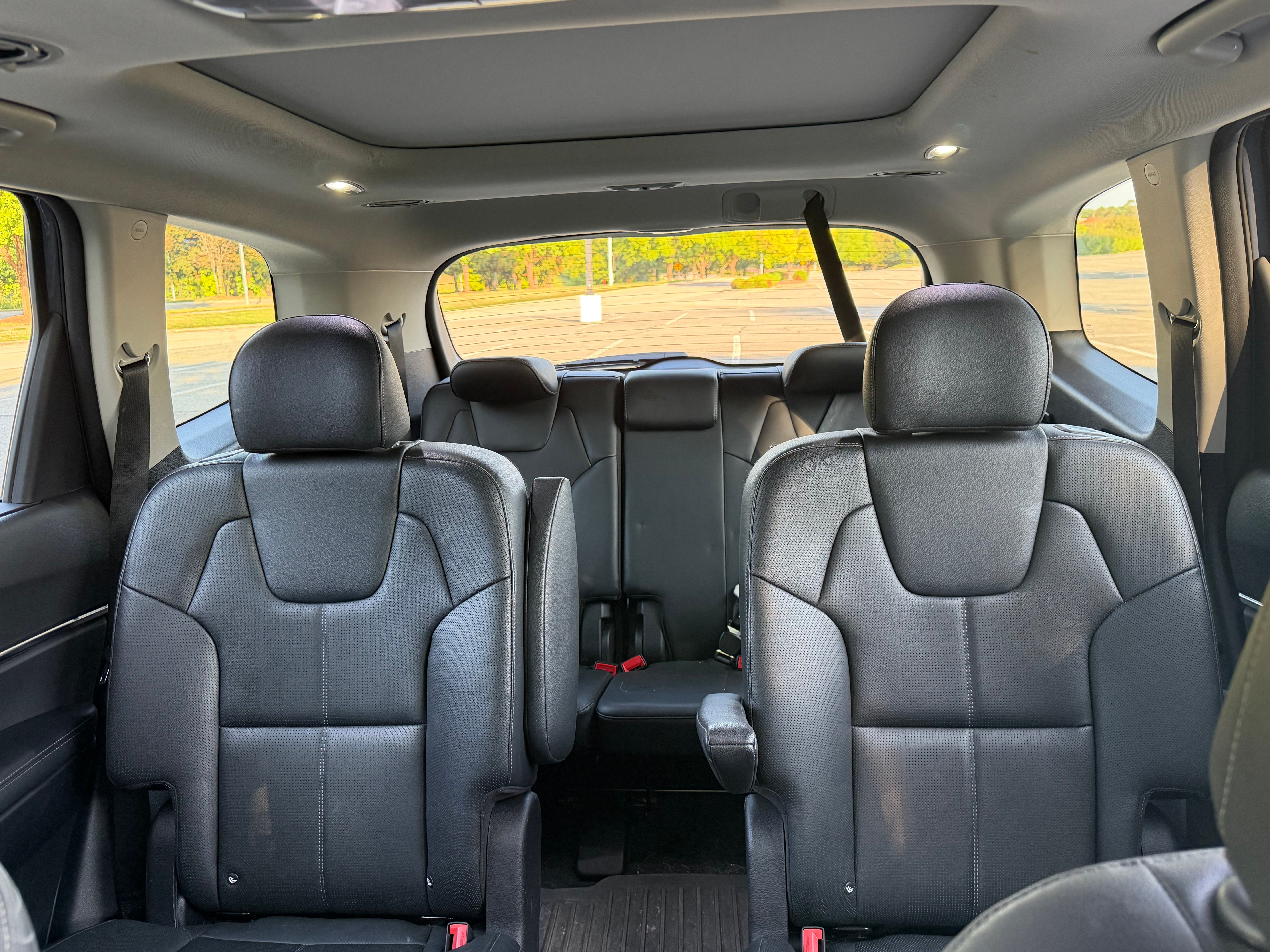 Used 2022 Kia Telluride SX w/ Towing Package FWD image 13