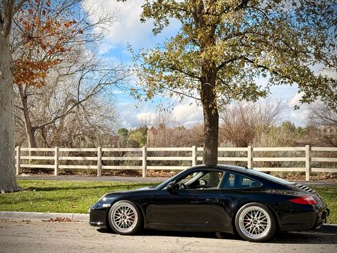 Used 2010 Porsche 911 Carrera S image 18