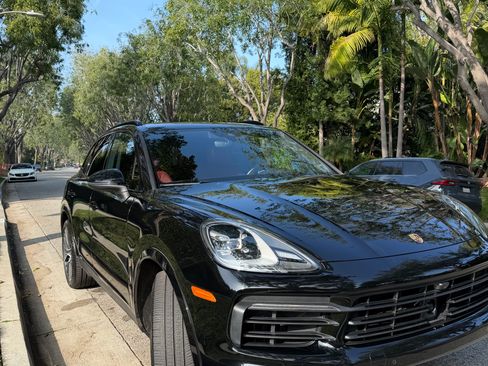 Used 2019 Porsche Cayenne image 4