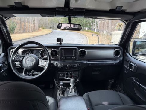 Used 2020 Jeep Wrangler Unlimited Sport S image 2