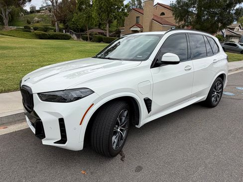 Used 2024 BMW X5 xDrive50e w/ M Sport Package AWD/4WD image 1
