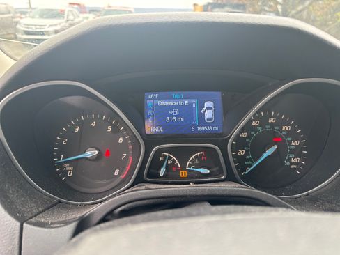 Used 2014 Ford Focus SE w/ SE Sport Package image 7