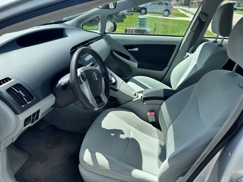 Used 2011 Toyota Prius Two image 11