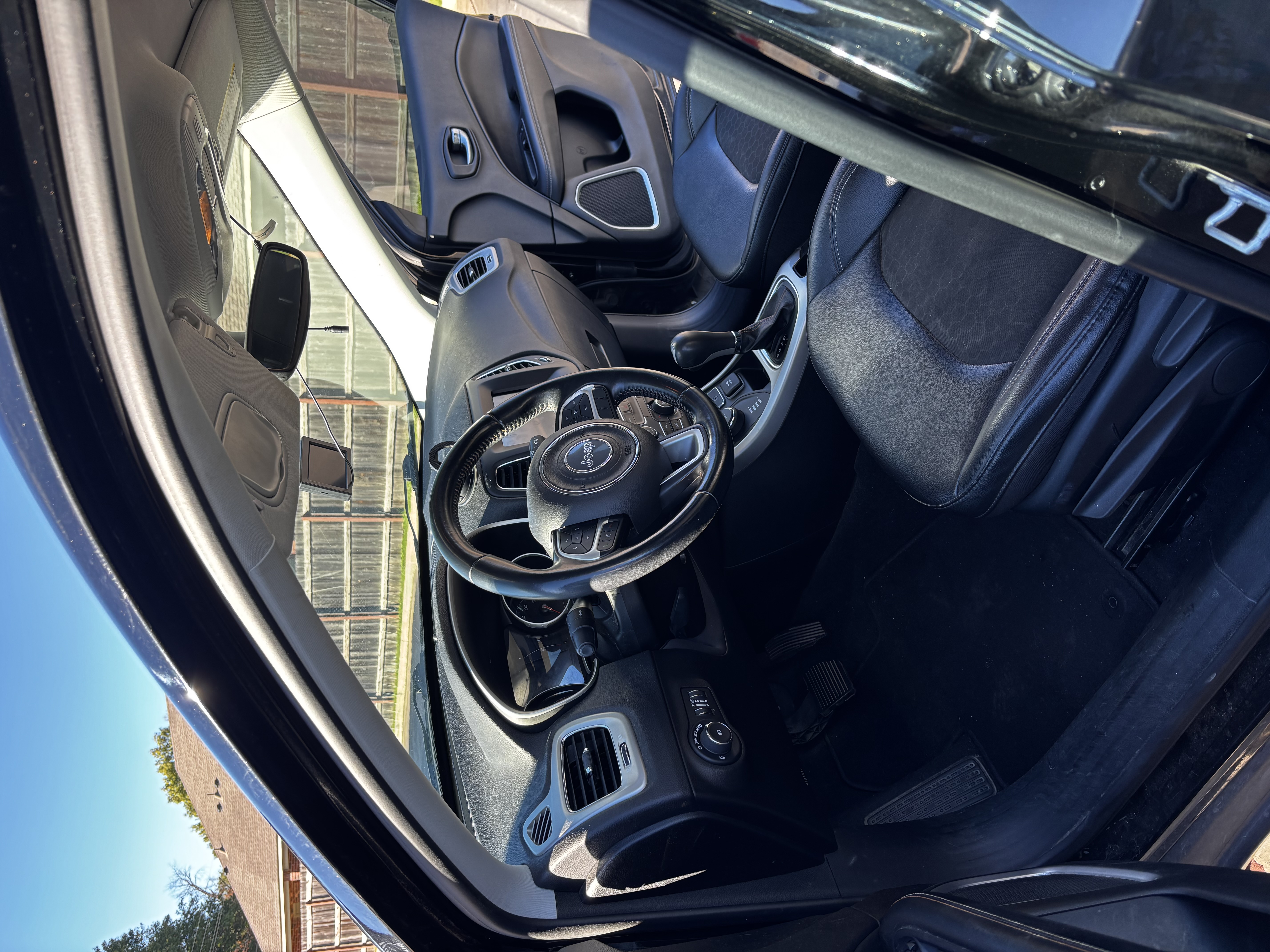Used 2020 Jeep Compass Latitude AWD/4WD image 13