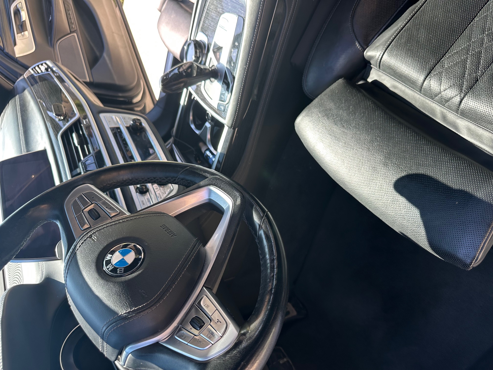 Used 2019 BMW 750i RWD image 5