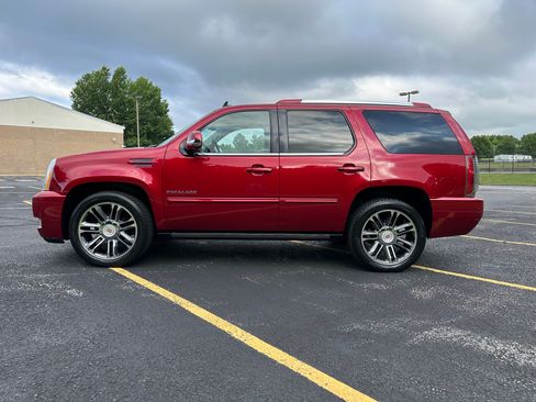 Used 2013 Cadillac Escalade Premium AWD/4WD image 5