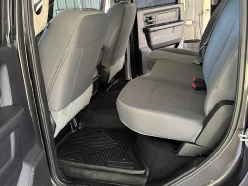 Used 2018 RAM 2500 Tradesman w/ Chrome Appearance Group AWD/4WD image 8