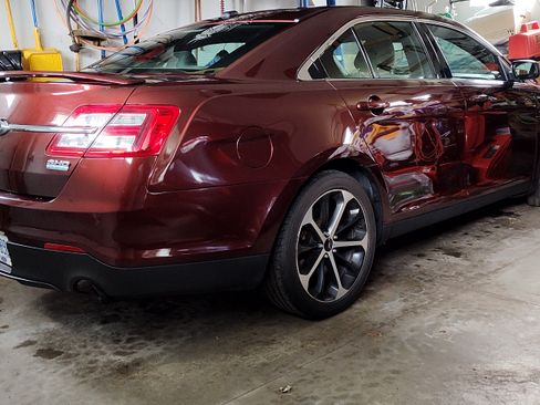 Used 2016 Ford Taurus SHO w/ Equipment Group 401A image 6