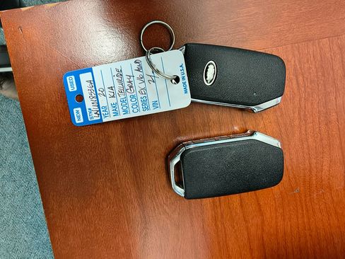 Used 2020 Kia Telluride EX w/ EX Premium Package image 2