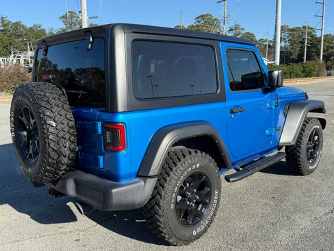 Used 2022 Jeep Wrangler Sport image 8