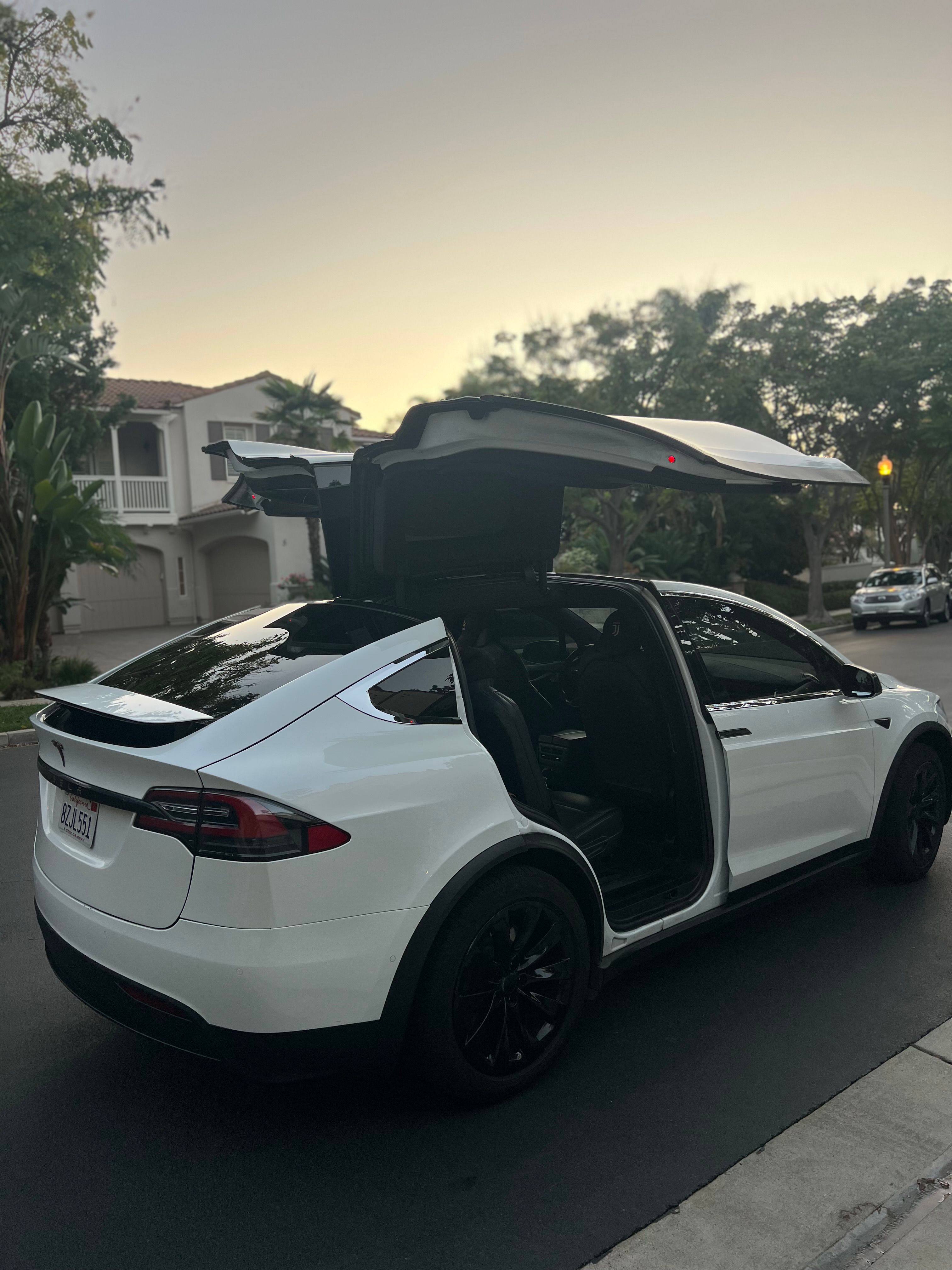 Used 2020 Tesla Model X Long Range AWD/4WD image 19