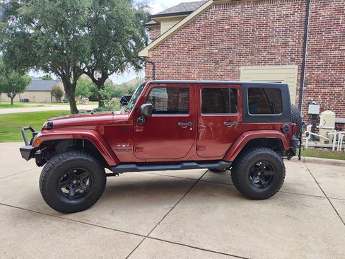 Used 2009 Jeep Wrangler Unlimited Sahara w/ Trailer Tow Group image 1
