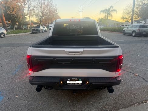 Used 2017 Ford F150 Raptor w/ Equipment Group 802A Luxury image 5