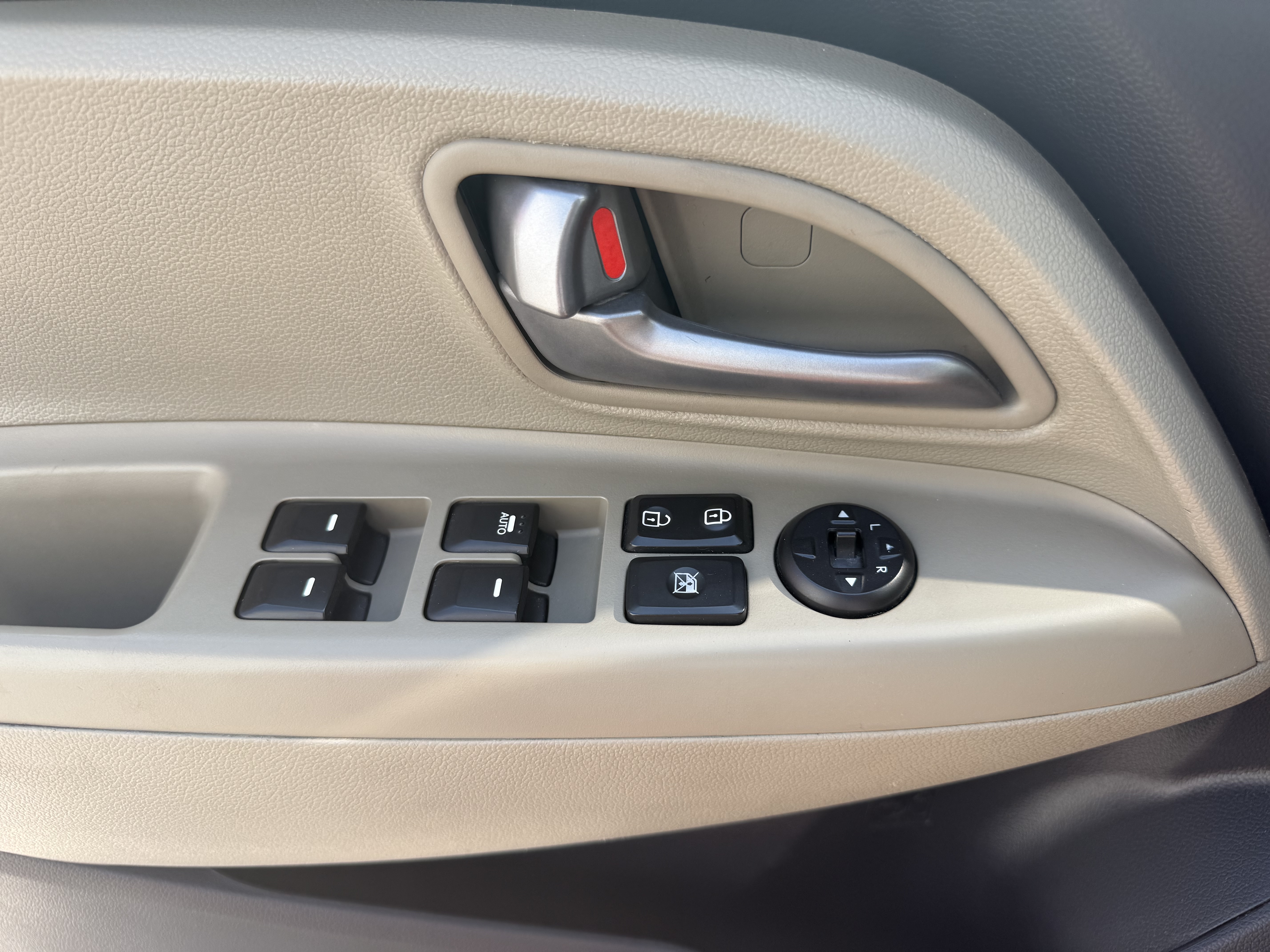 Used 2014 Kia Rio LX w/ Power Package FWD image 4