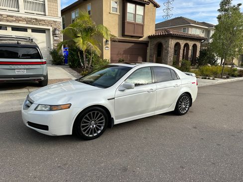 Used 2005 Acura TL FWD image 2