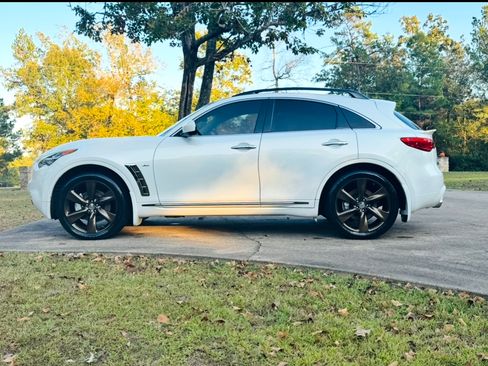 Used 2014 INFINITI QX70 AWD w/ Sport Technology Package image 1