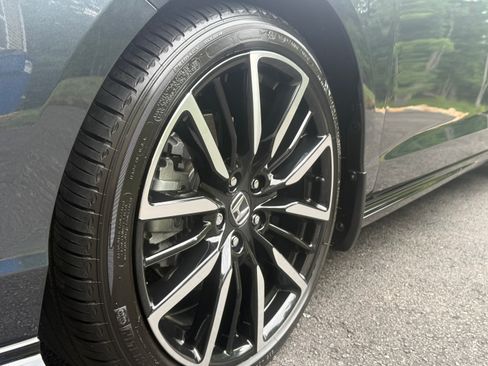 Used 2023 Honda Accord Touring image 18