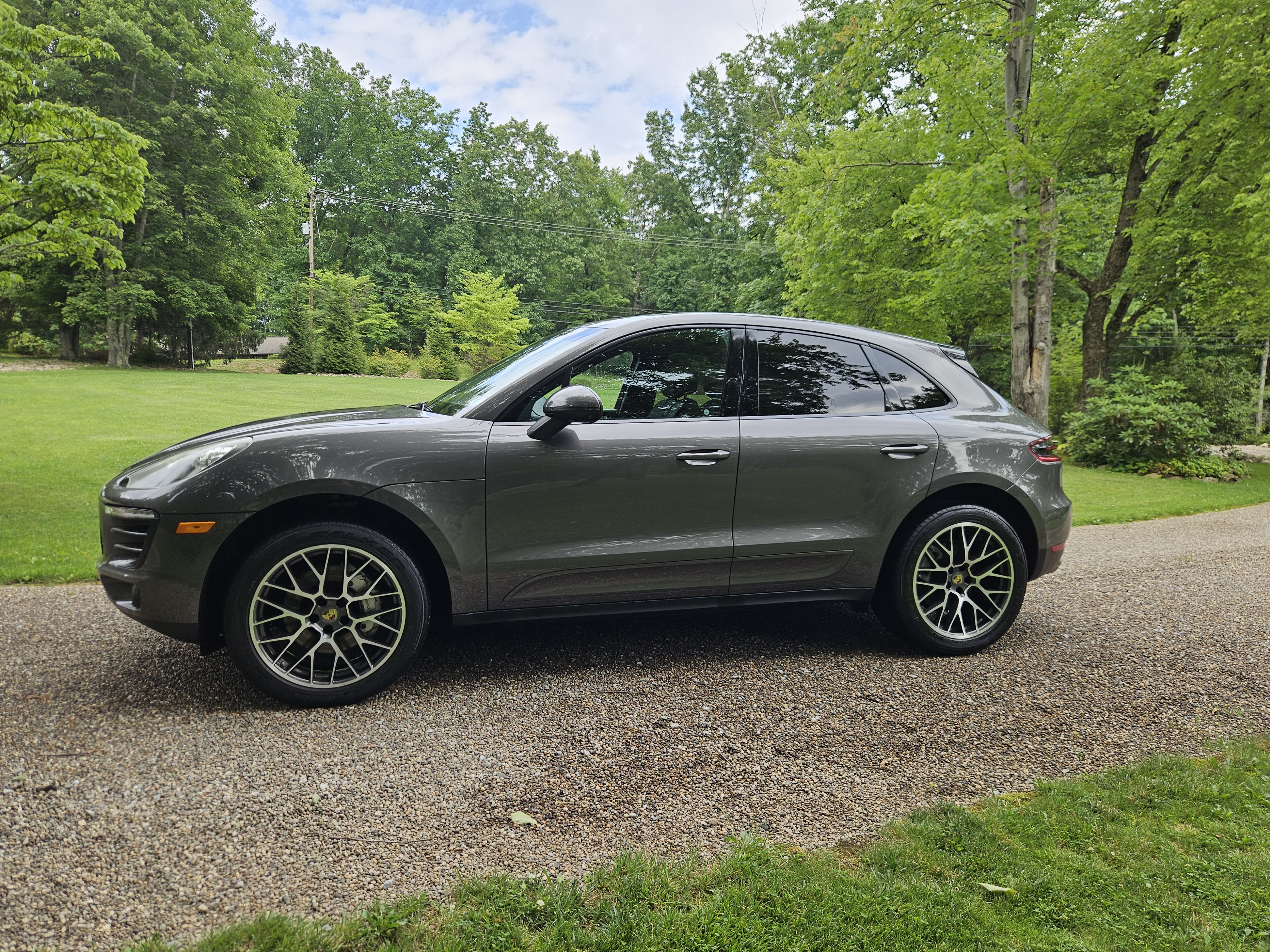 Used 2015 Porsche Macan S AWD/4WD image 1