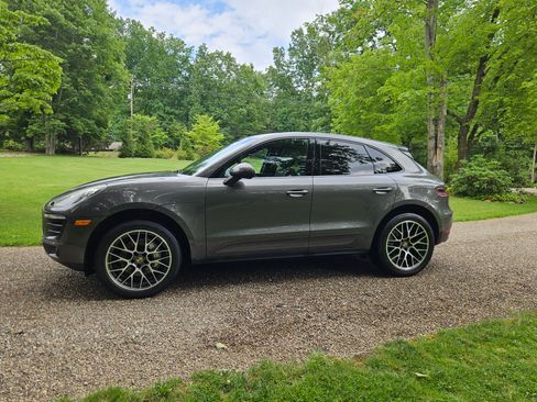 Used 2015 Porsche Macan S AWD/4WD image 1