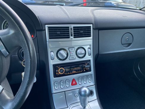Used 2005 Chrysler Crossfire Limited image 14