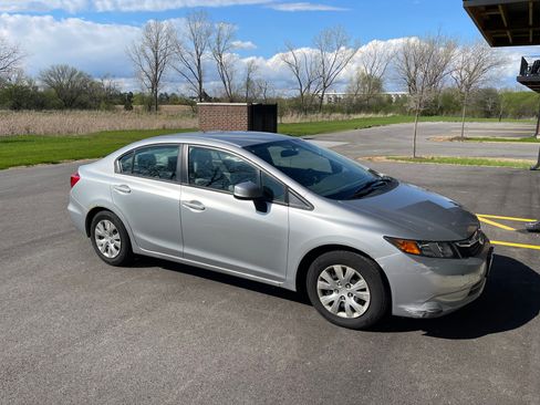 Used 2012 Honda Civic LX image 2