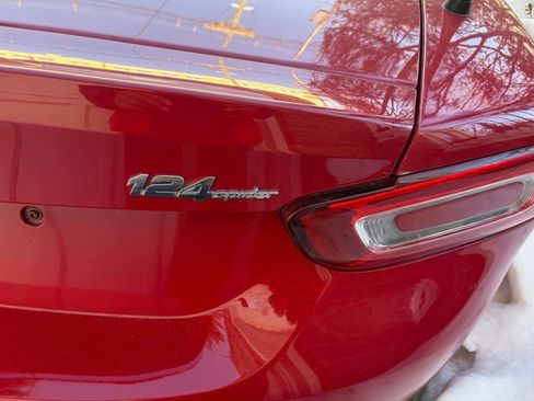 Used 2017 FIAT 124 Spider Lusso RWD image 10