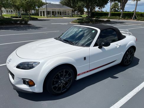 Used 2015 MAZDA MX-5 Miata Club RWD image 5