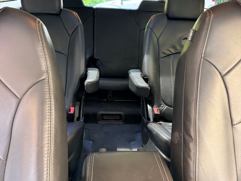 Used 2016 Buick Enclave Leather w/ Trailering Package FWD image 12
