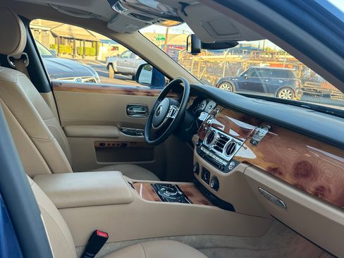 Used 2012 Rolls-Royce Ghost Sedan 4D image 11