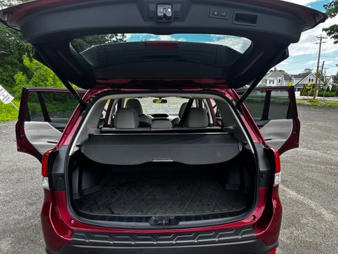 Used 2022 Subaru Forester Premium AWD/4WD image 9