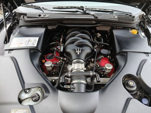 Used 2017 Maserati GranTurismo MC image 16