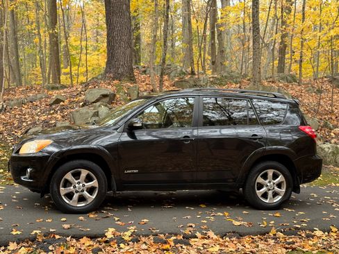 Used 2009 Toyota RAV4 Limited image 6