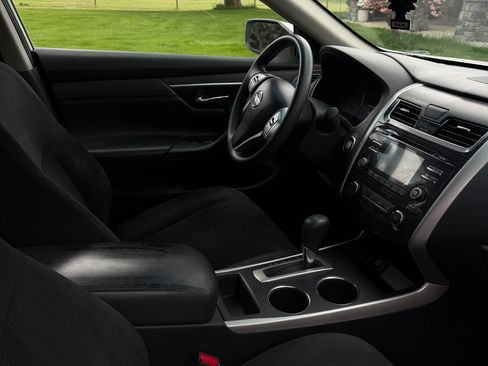 Used 2015 Nissan Altima 2.5 S w/ Special Edition Package FWD image 8