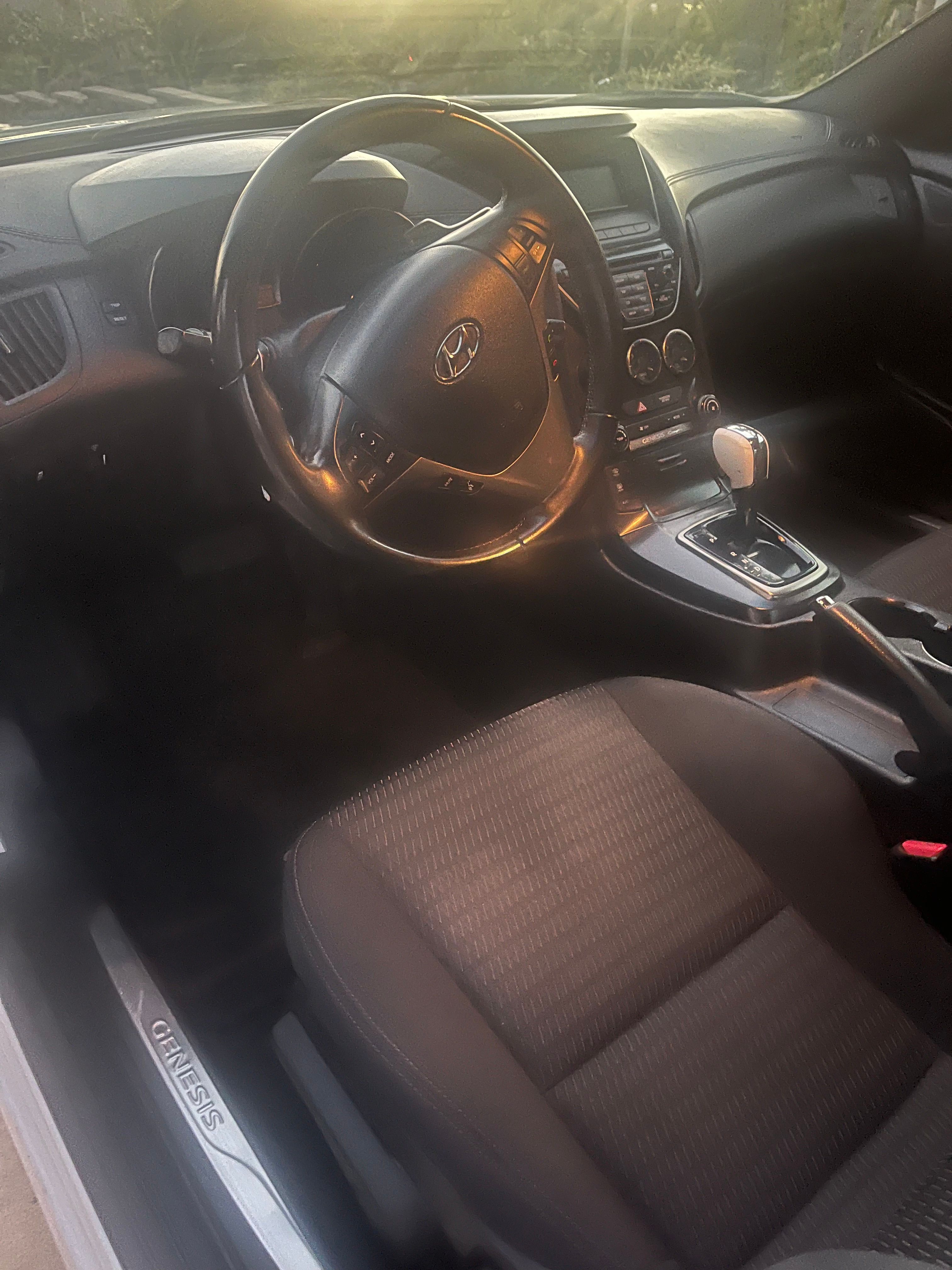 Used 2013 Hyundai Genesis 2.0T RWD image 9