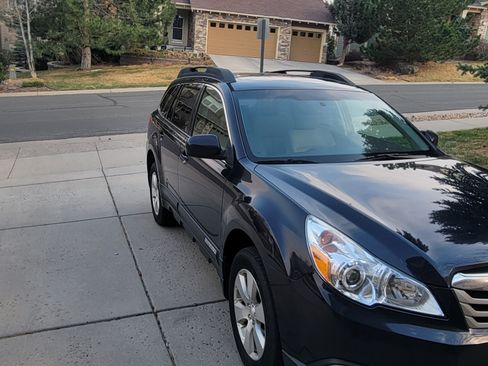 Used 2012 Subaru Outback 3.6R Limited w/ Moonroof Pkg image 1